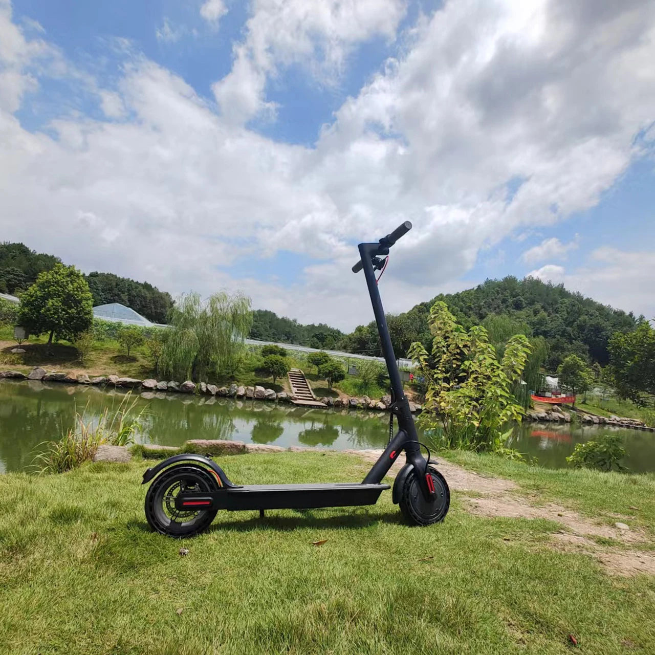 Wholesale 36V 350W 10.4Ah Long Range Folding E Scooter Us Warehouse 8.5 Inch 25 Kmh Adults Foldable Electric Scooter